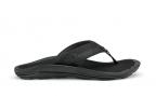 Kipi in Black Sandals